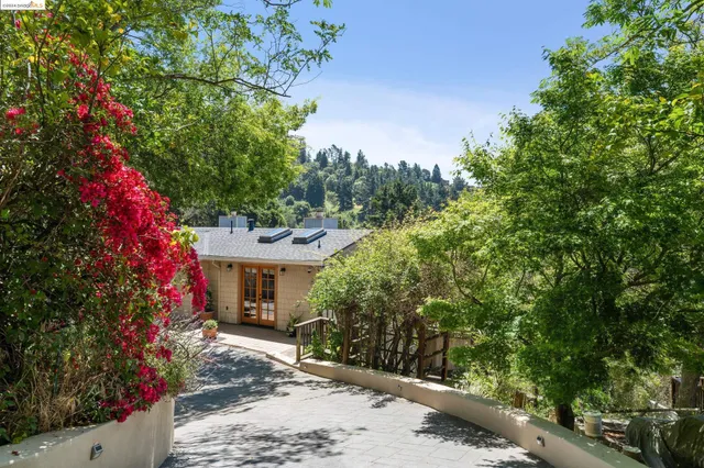 $1,695,000 | 2335 Tunnel Road, Oakland, CA 94618