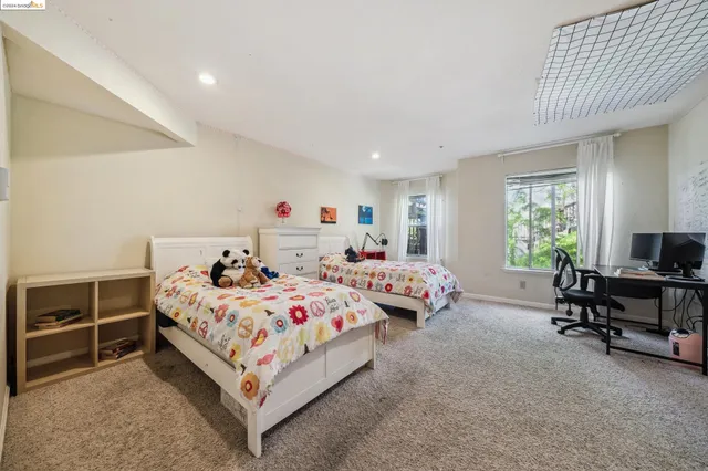 $1,695,000 | 2335 Tunnel Road, Oakland, CA 94618