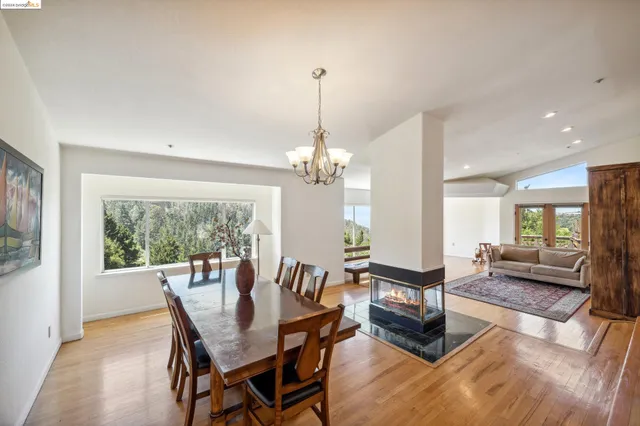 $1,695,000 | 2335 Tunnel Road, Oakland, CA 94618
