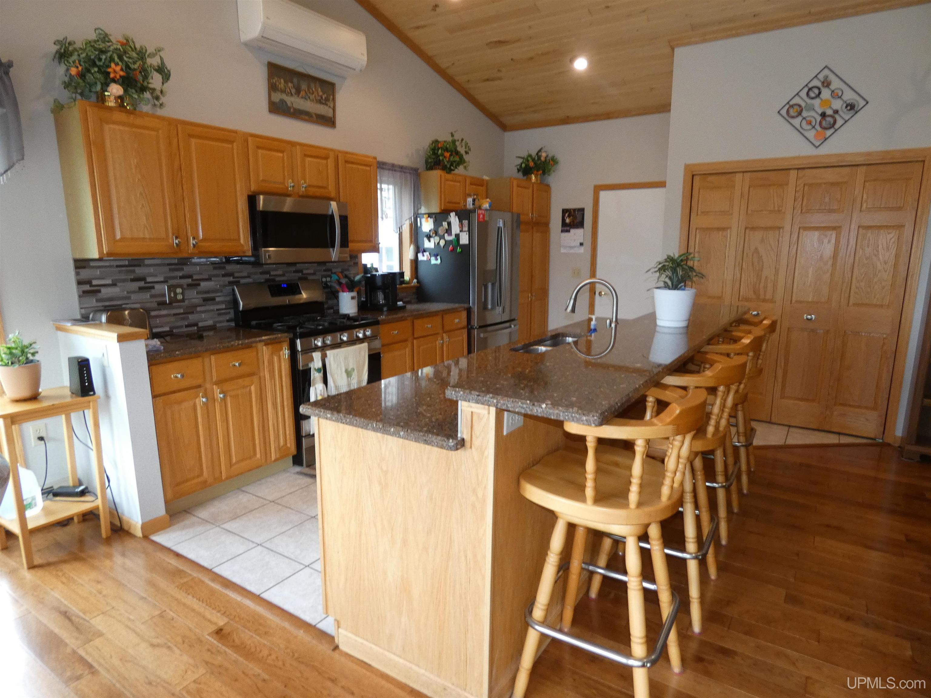12883 East Shore Road Bergland, MI 49910 - Photo 18 of 56 Gallery Image 18