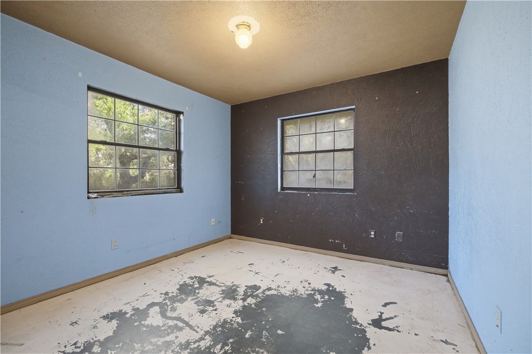 704 Holly Road Rockport, TX 78382 - Photo 22 of 39