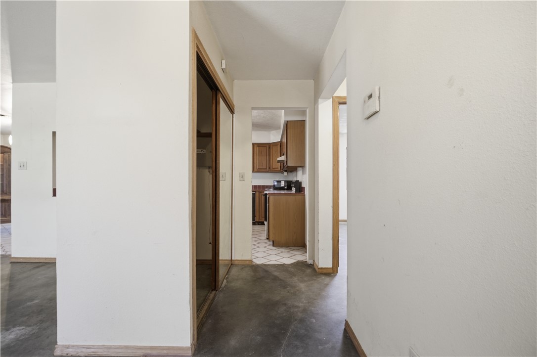 704 Holly Road Rockport, TX 78382 - Photo 3 of 39