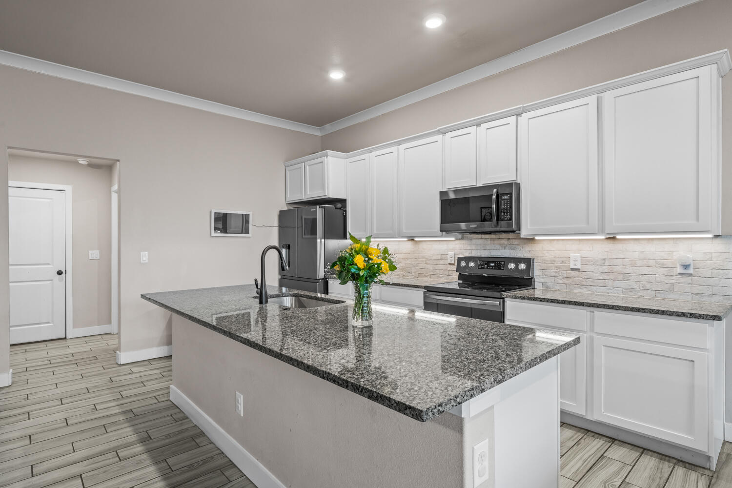 1923 140th Street Lubbock, TX 79423 - Photo 4 of 24 1923 140th St-11