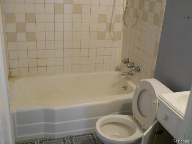 24040 Ryan Road Warren, MI 48091 - Photo 6 of 9 9-23 119