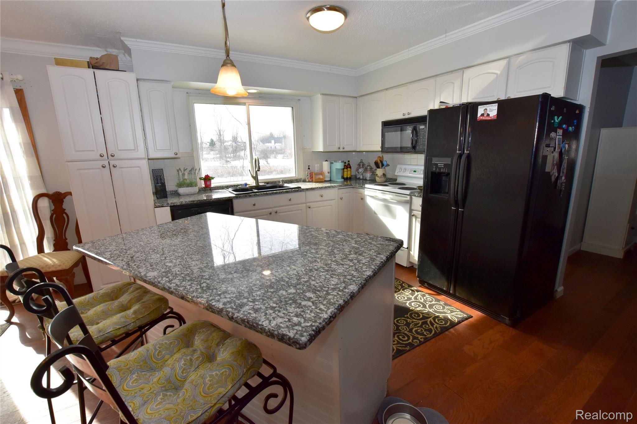 3271 East Rolston Road Fenton, MI 48430 - Photo 3 of 15 Kitchen with Marble Counter Tops