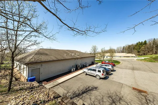 $2,100 | 204 Spruce Drive, Slippery Rock, PA 16057