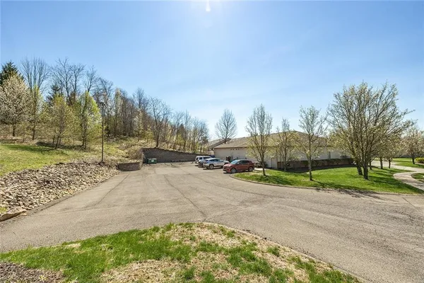 $2,100 | 204 Spruce Drive, Slippery Rock, PA 16057