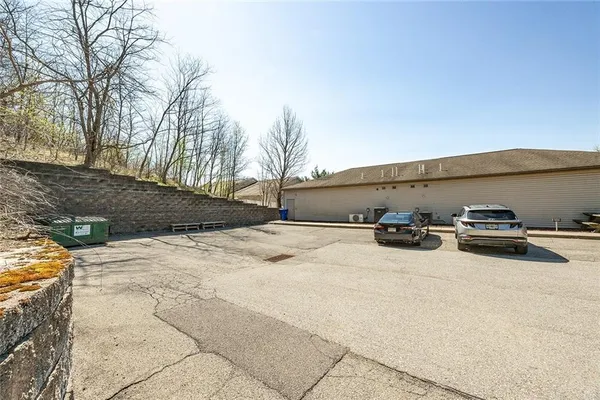 $2,100 | 204 Spruce Drive, Slippery Rock, PA 16057