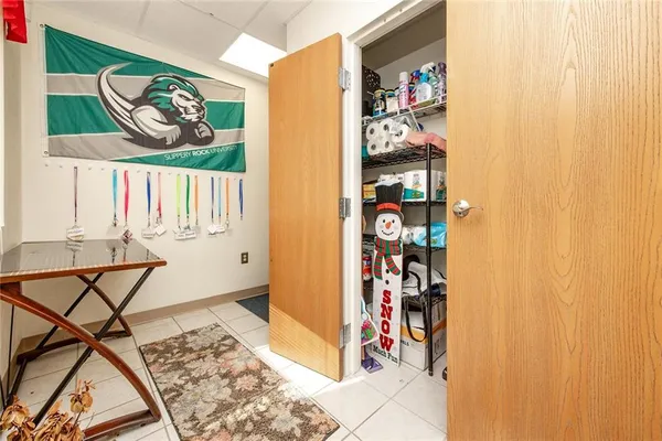 $2,100 | 204 Spruce Drive, Slippery Rock, PA 16057