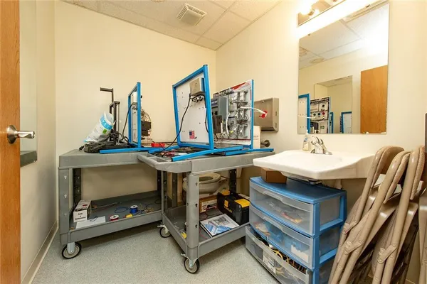 $2,100 | 204 Spruce Drive, Slippery Rock, PA 16057