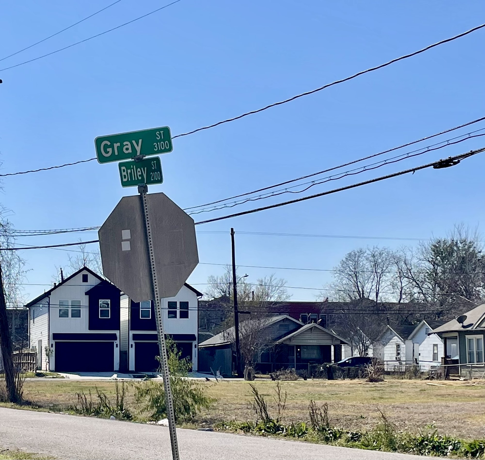 3110 Gray Street Houston, TX 77004 - Photo 4 of 14 a front view of a house with garden