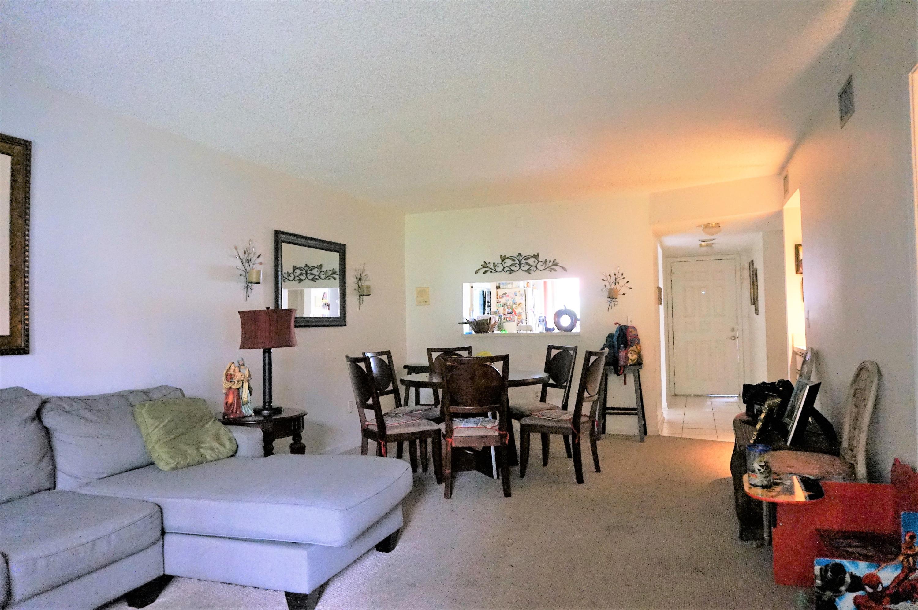350 Club Circle, Unit 104 Boca Raton, FL 33487 - Photo 6 of 11 DSC07670 (3)