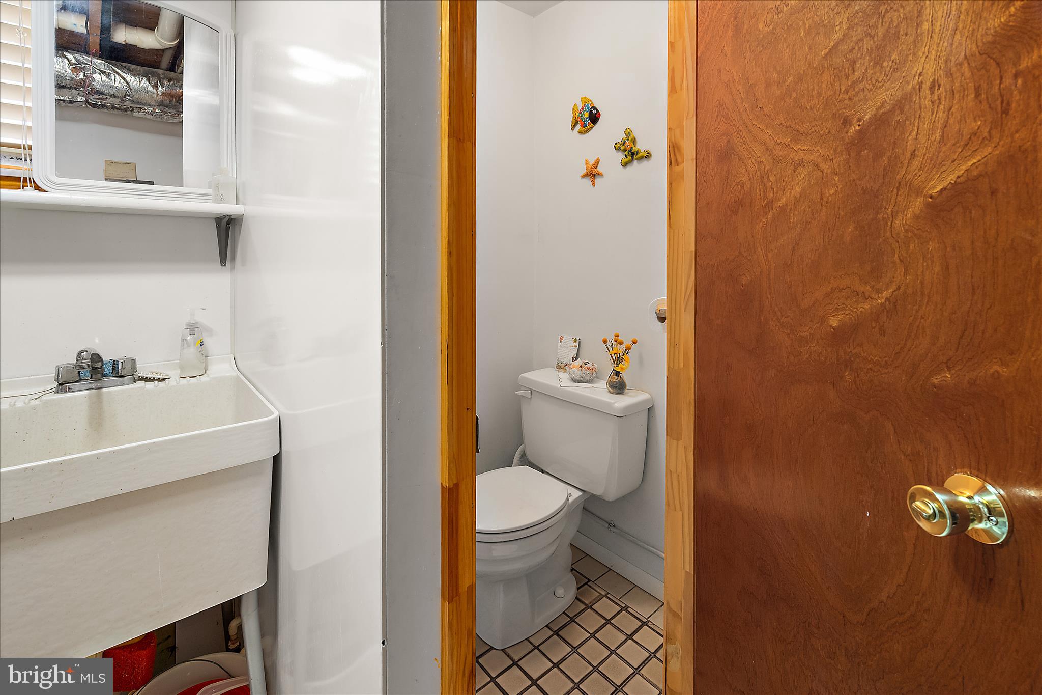 409 Rebecca Road South Bethany, DE 19930 - Photo 55 of 94 Half bath