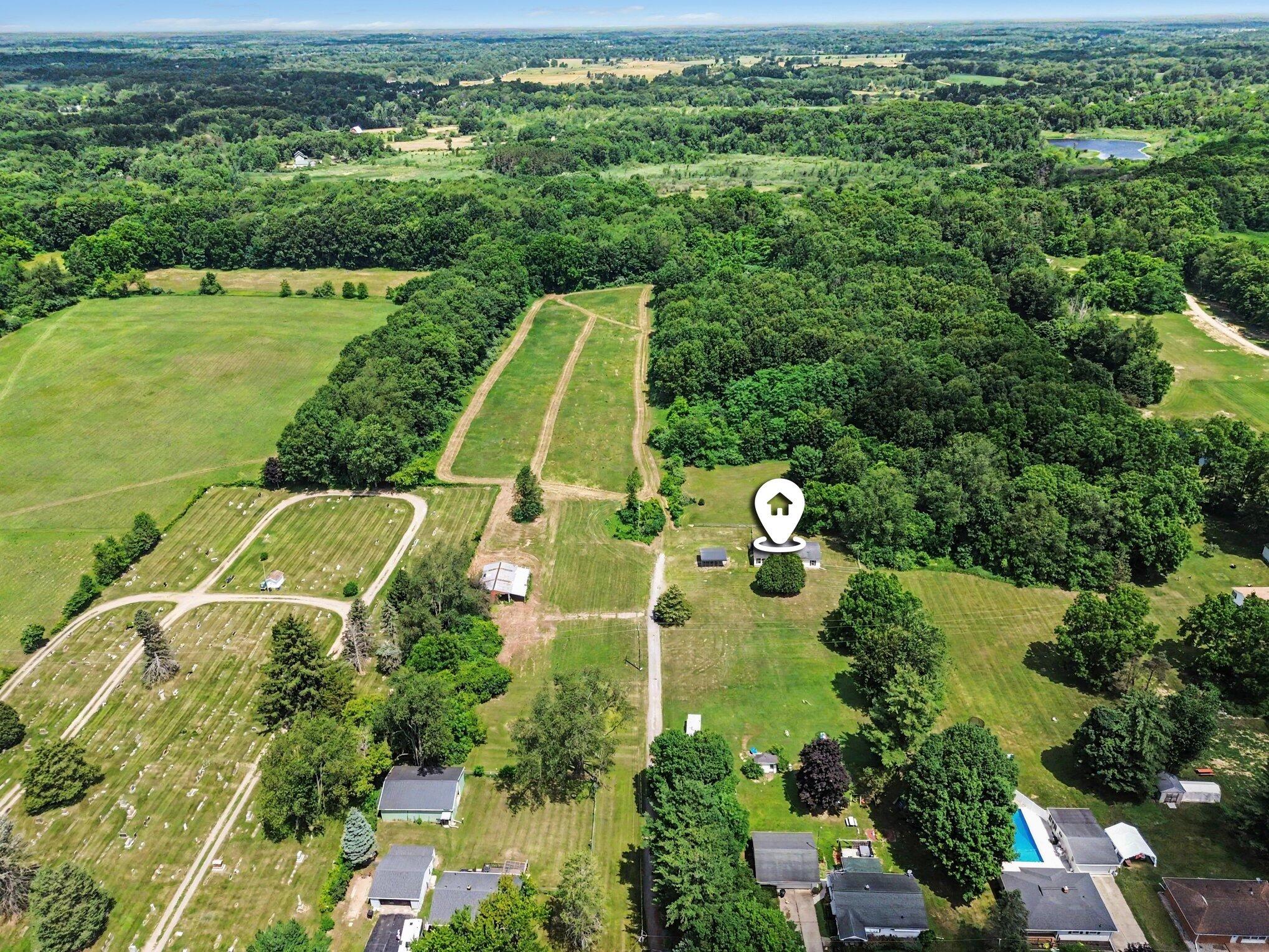 4794 Seymour Road Jackson, MI 49201 - Photo 2 of 48 043_file_9556