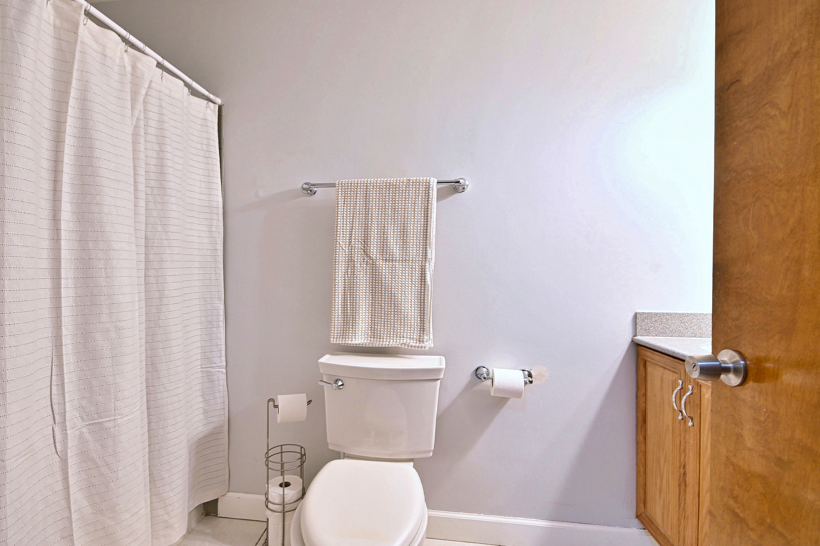 1321 South Finley Road, Unit 422 Lombard, IL 60148 - Photo 29 of 37 Gallery Image 29