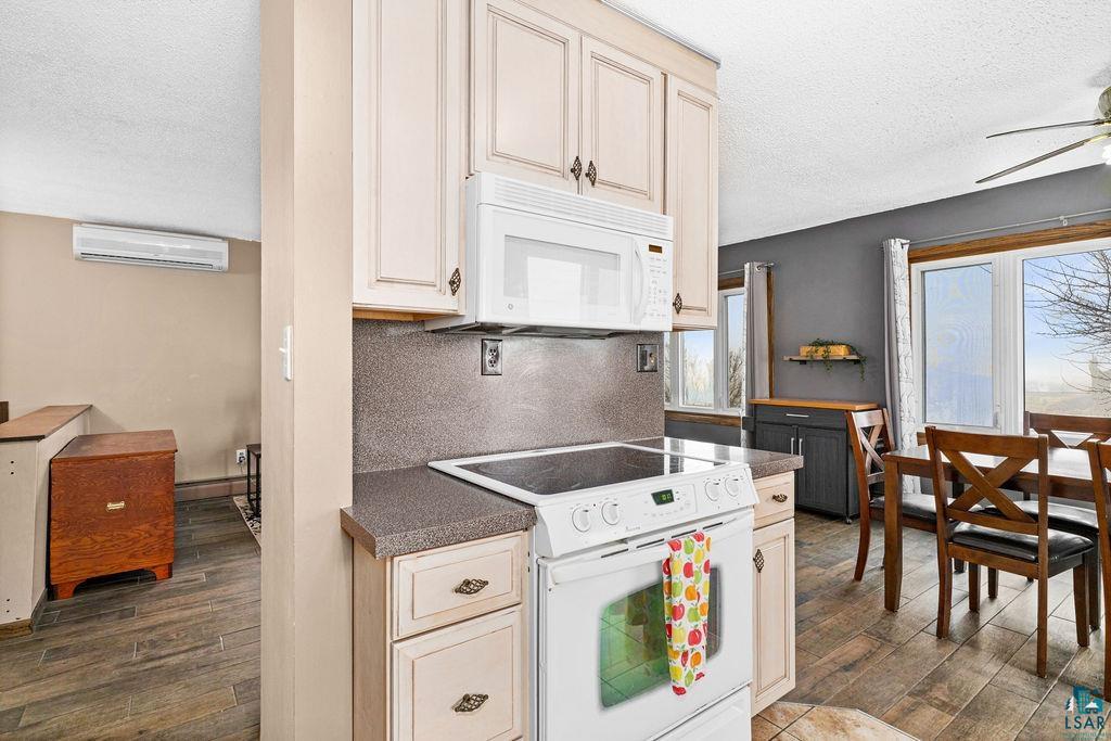 9237 Orchard Street Duluth, MN 55810 - Photo 14 of 44