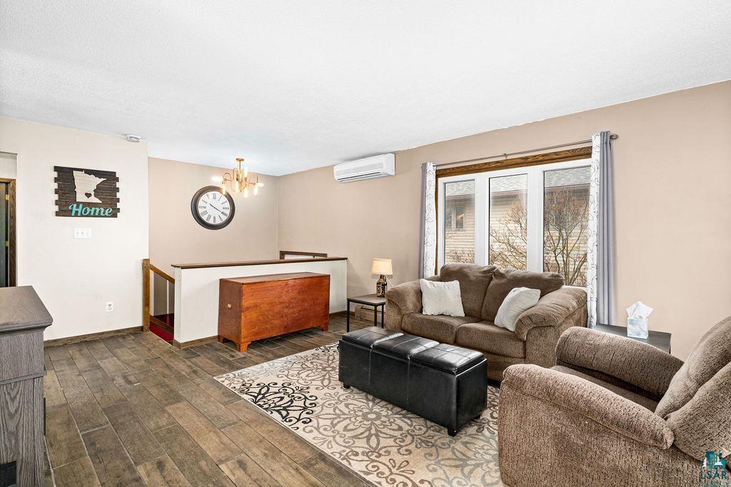 9237 Orchard Street Duluth, MN 55810 - Photo 5 of 44