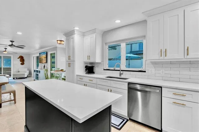 $1,779,000 | 519 South Drive, Anna Maria, FL 34216