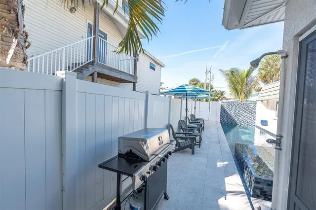 $1,779,000 | 519 South Drive, Anna Maria, FL 34216