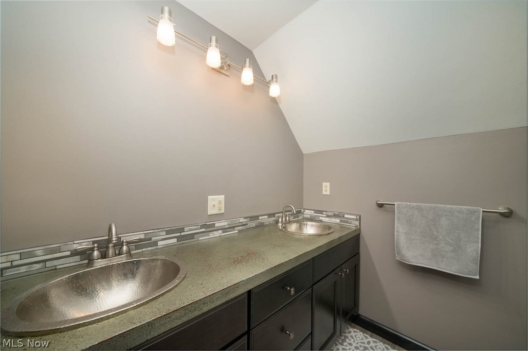22829 Hartley Road Alliance, OH 44601 - Photo 23 of 35 Gallery Image 23