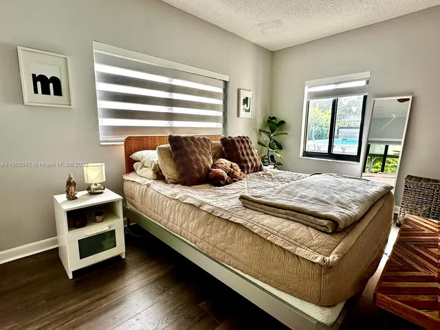 $1,140,000 | 3121 Southwest 20th Street, Miami, FL 33145