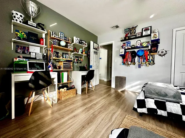 $1,140,000 | 3121 Southwest 20th Street, Miami, FL 33145