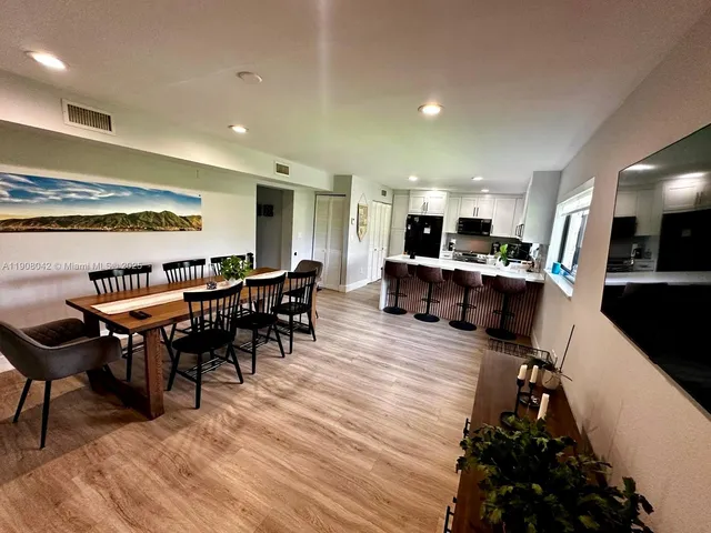 $1,140,000 | 3121 Southwest 20th Street, Miami, FL 33145