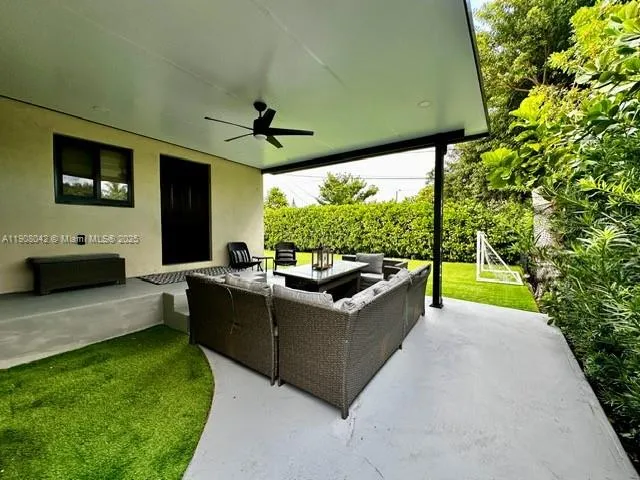 $1,140,000 | 3121 Southwest 20th Street, Miami, FL 33145