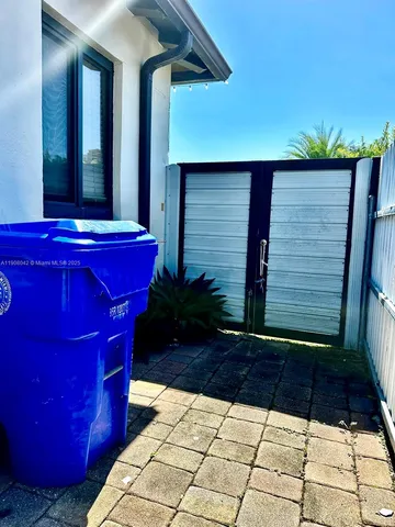 $1,140,000 | 3121 Southwest 20th Street, Miami, FL 33145