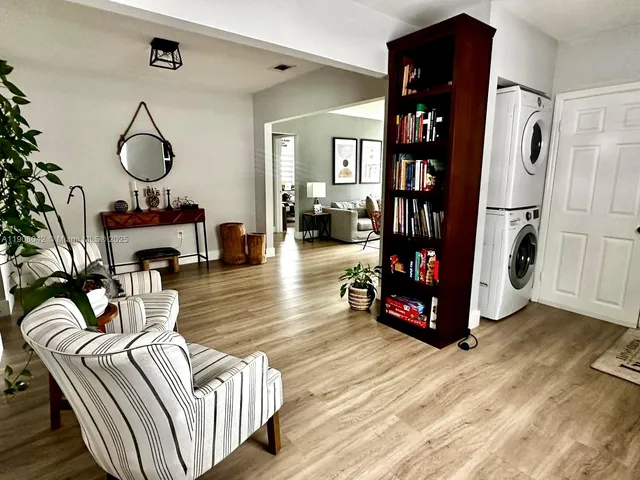 $1,140,000 | 3121 Southwest 20th Street, Miami, FL 33145