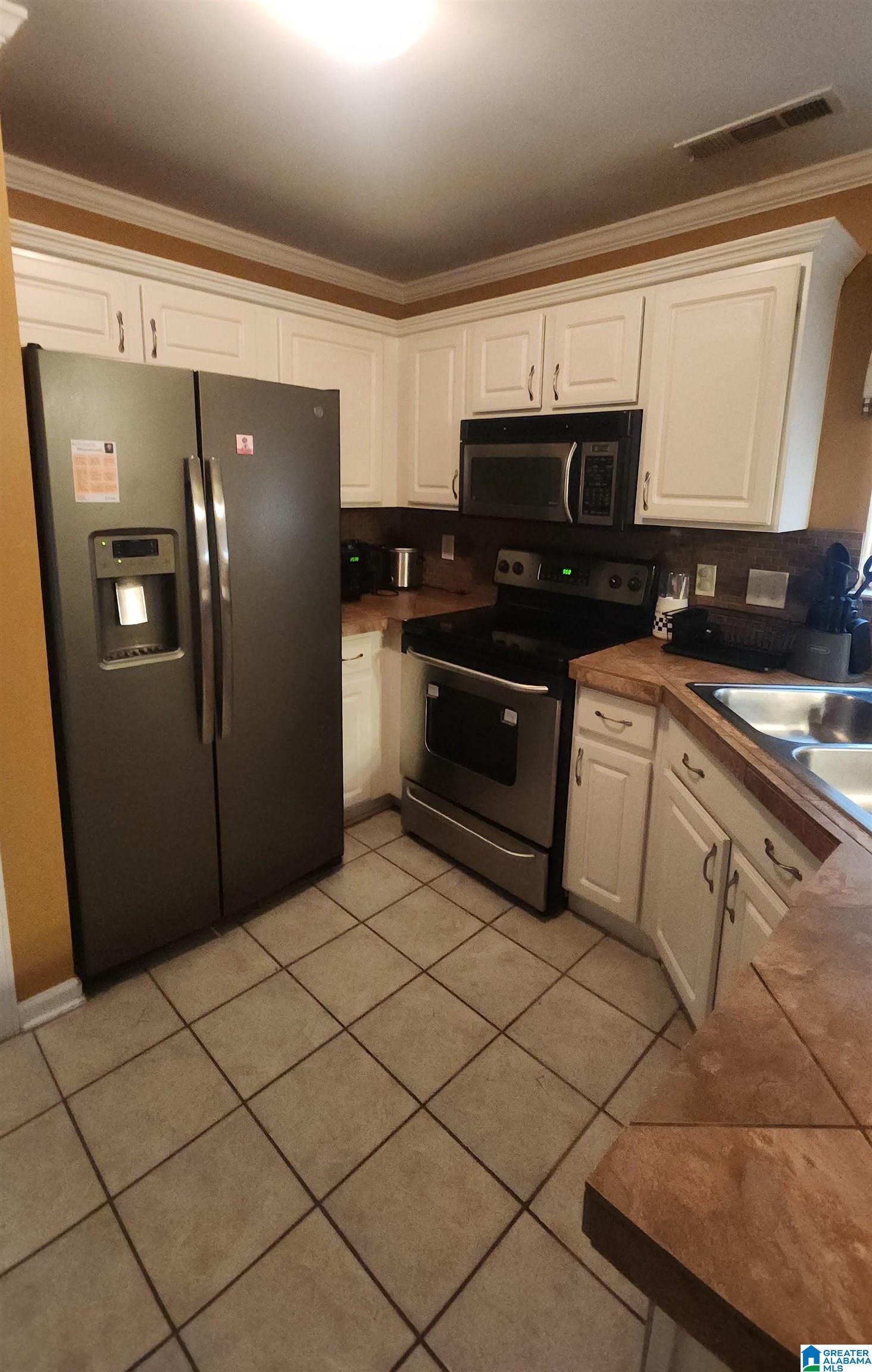 232 Meriweather Lane Calera, AL 35040 - Photo 2 of 8