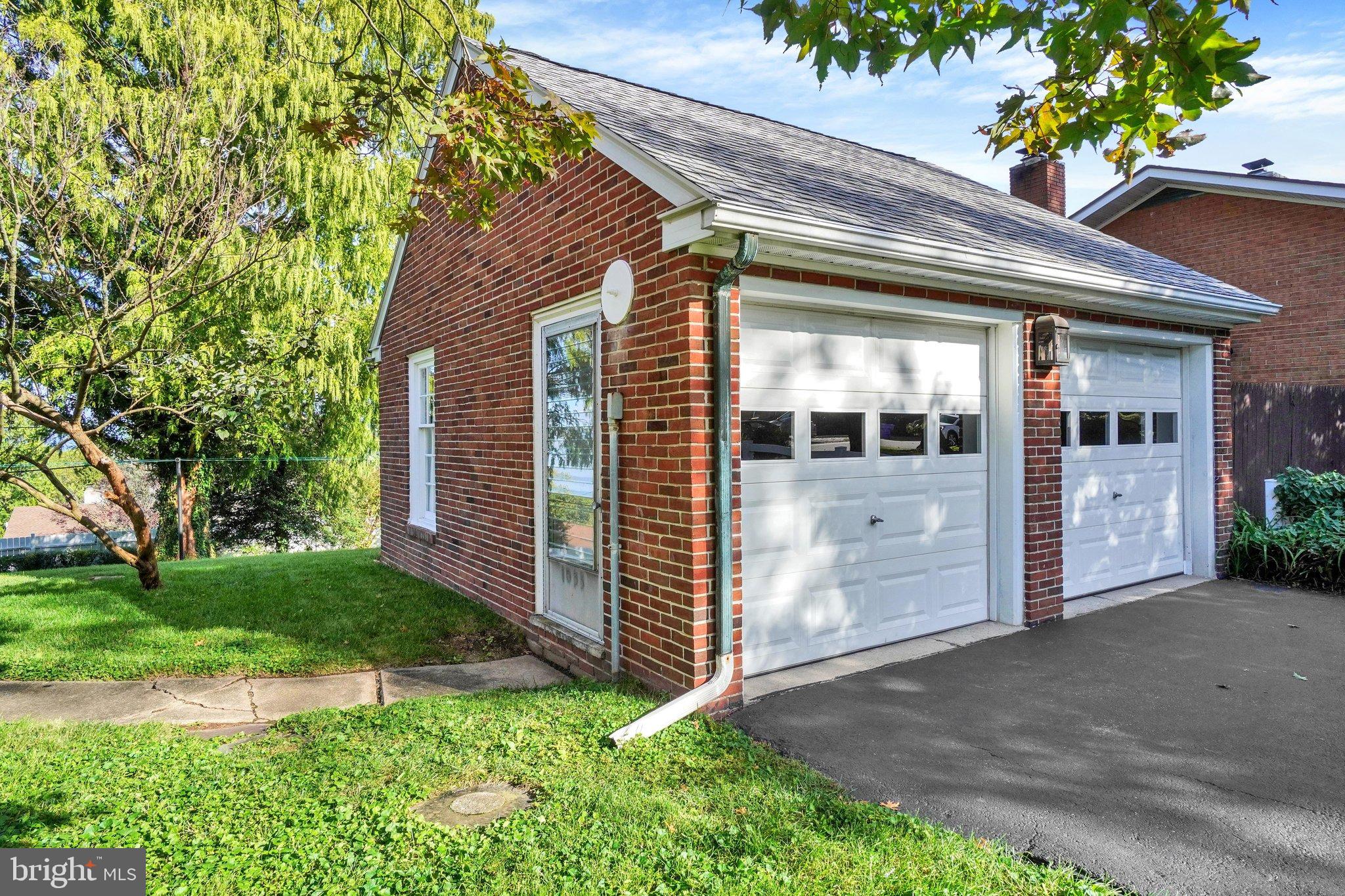 303 Edgehill Road York, PA 17403 - Photo 28 of 28 Gallery Image 28