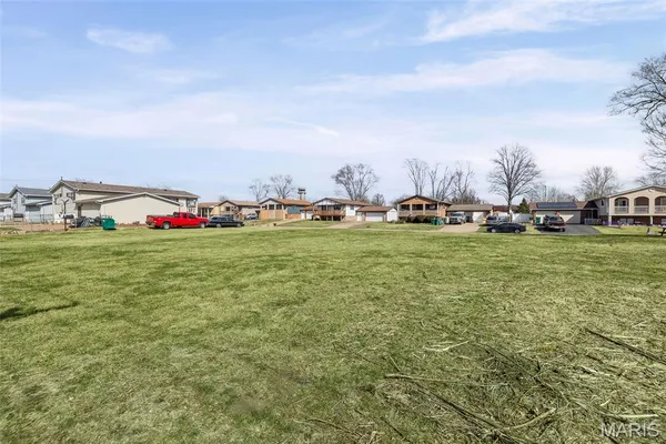 $10,000 | 844 St Benedict Drive, Cahokia, IL 62206