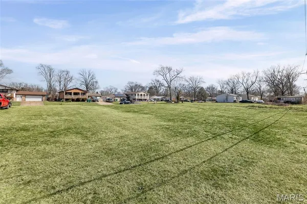 $10,000 | 844 St Benedict Drive, Cahokia, IL 62206