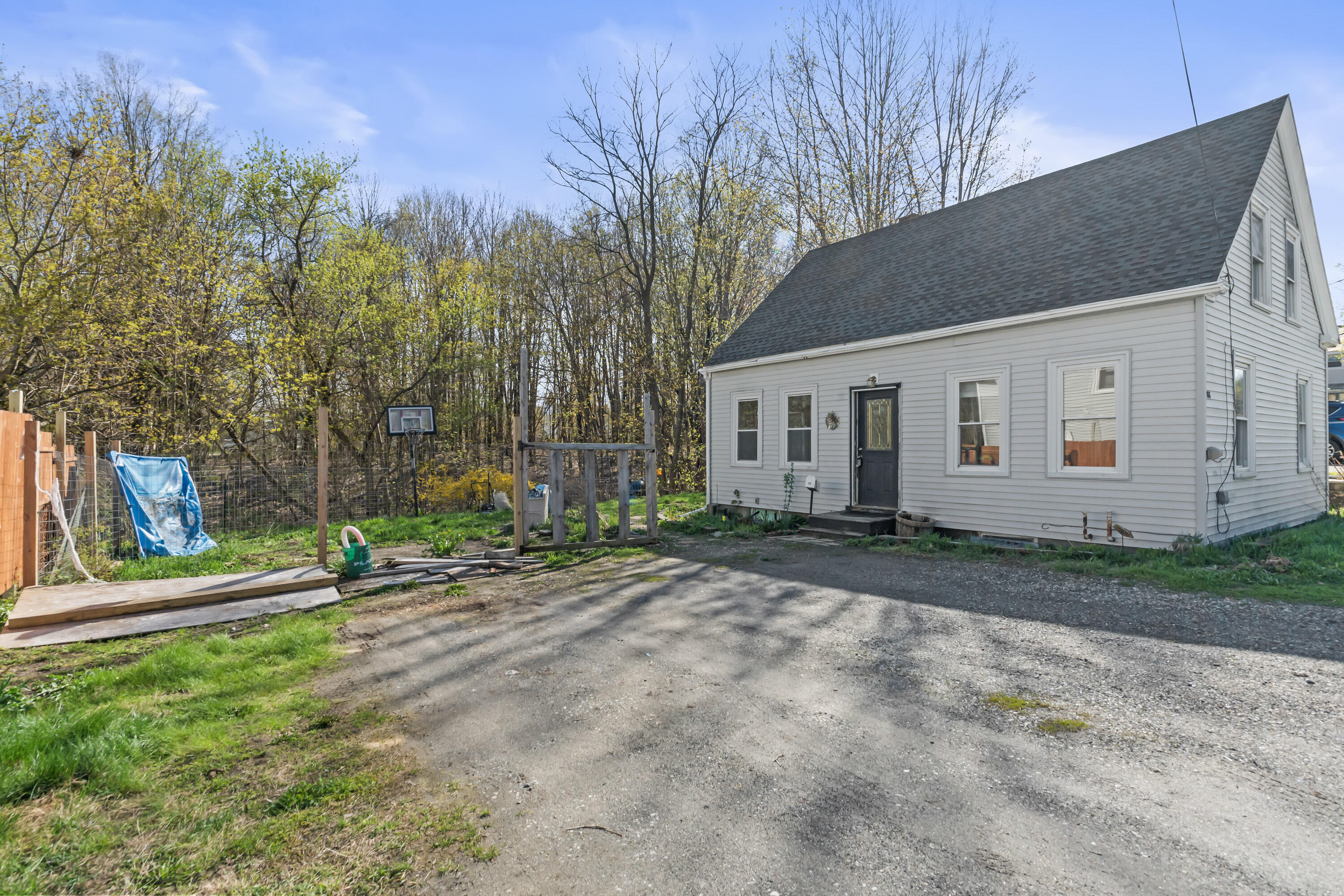 88 Spring Street Gardiner, ME 04345 - Photo 2 of 21 88 Spring Street_103