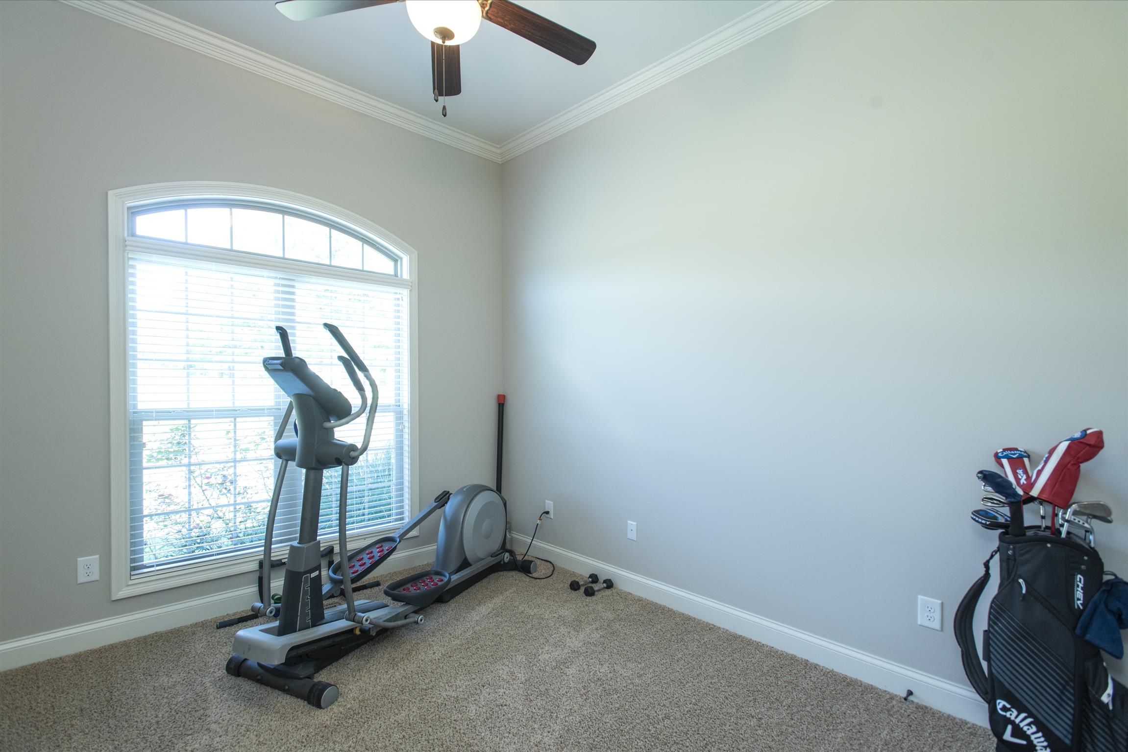 580 Academy Road Lebanon, TN 37087 - Photo 14 of 30 an empty room with windows