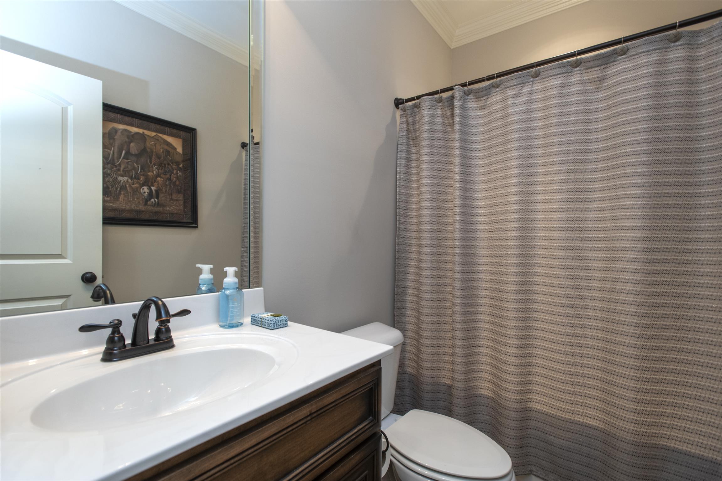 580 Academy Road Lebanon, TN 37087 - Photo 16 of 30 a bathroom with a sink and toilet