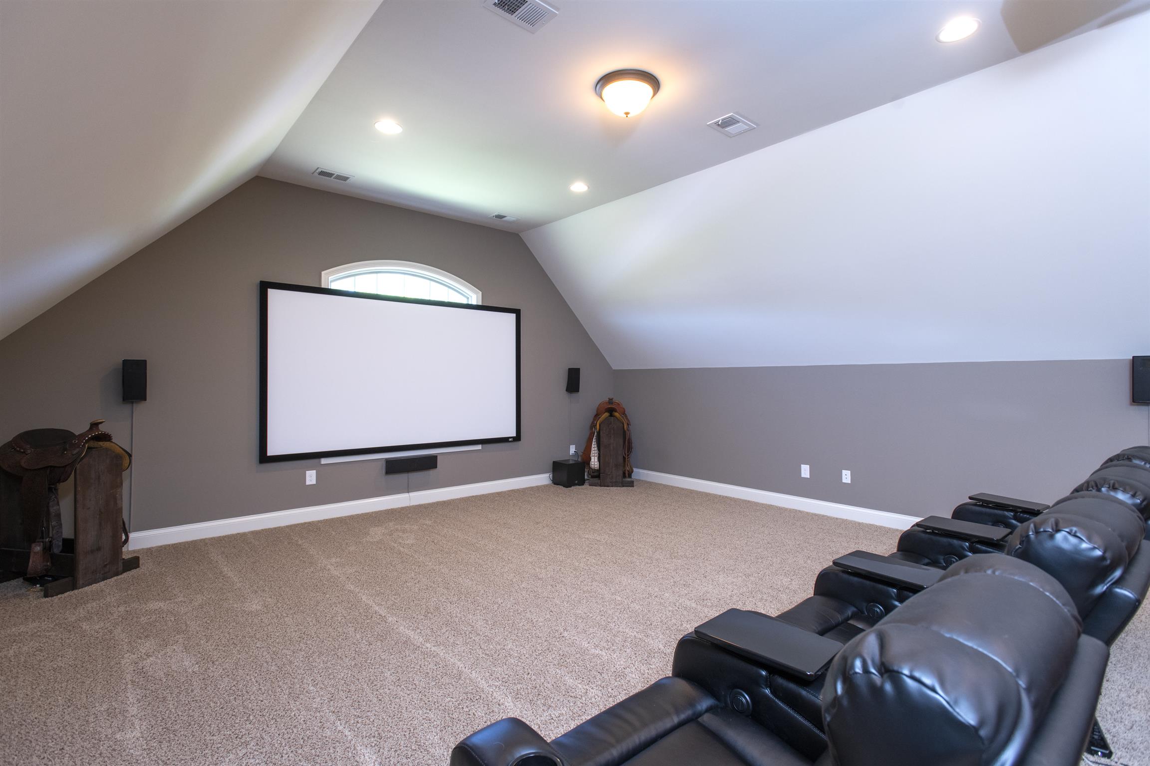 580 Academy Road Lebanon, TN 37087 - Photo 24 of 30 a room with furniture