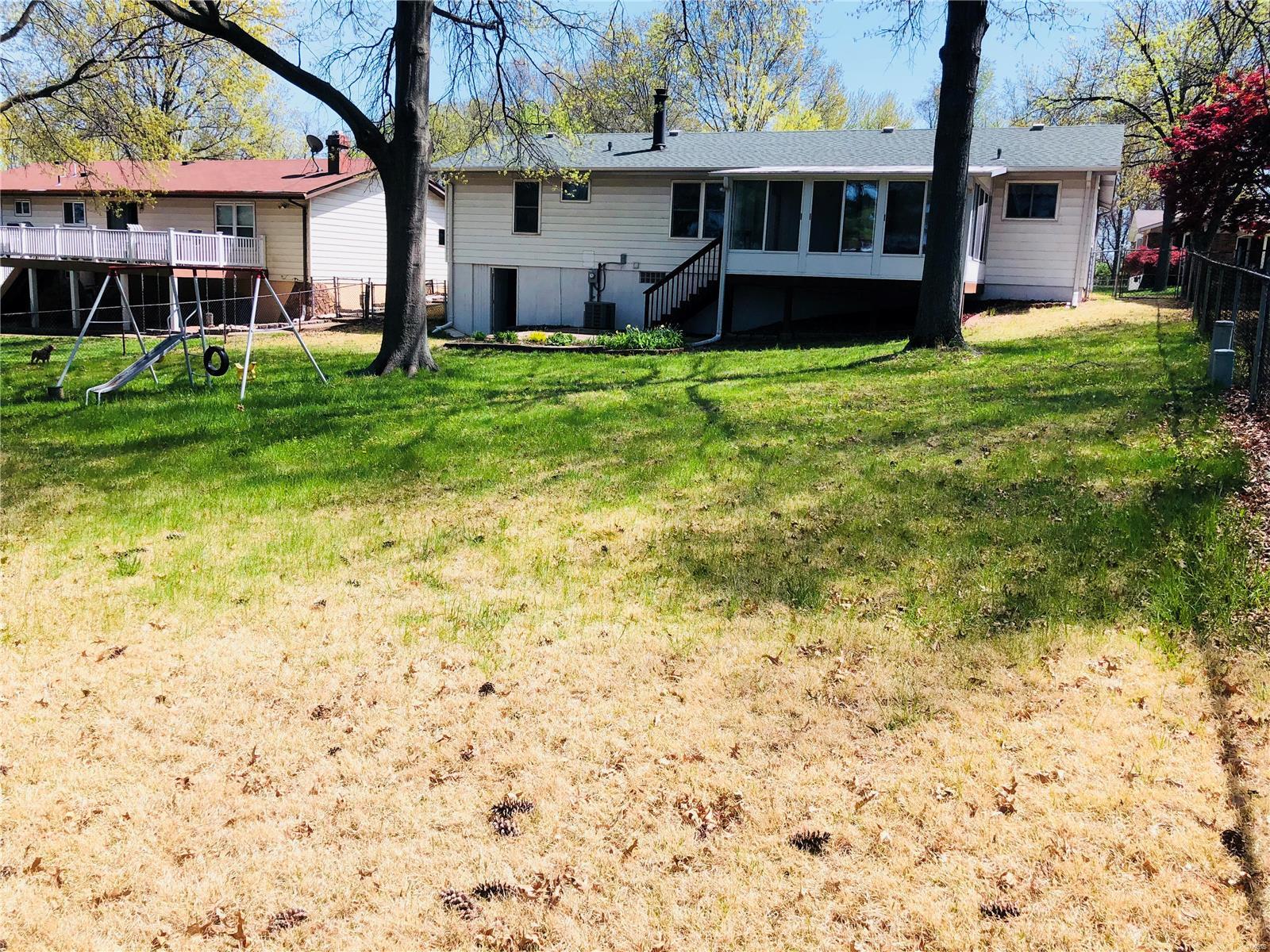 2429 England Town Road St. Louis, MO 63129 - Photo 34 of 42