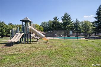 2429 England Town Road St. Louis, MO 63129 - Photo 38 of 42