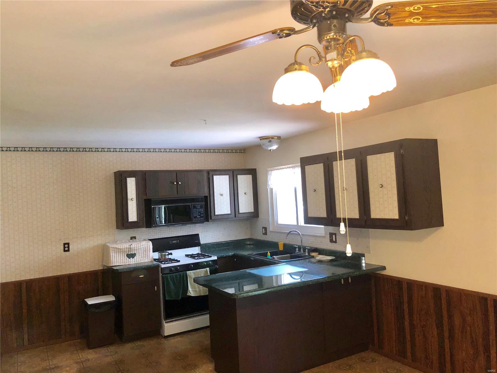 2429 England Town Road St. Louis, MO 63129 - Photo 8 of 42