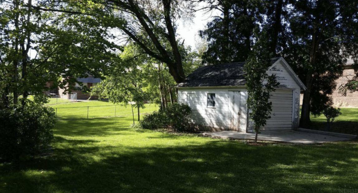 403 Commercial Street Strawberry Point, IA 52076 - Photo 4 of 11 Gallery Image 4