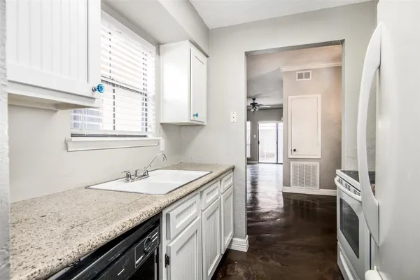 $1,350 | 5001 Lamonte Lane, Unit 21, Houston, TX 77092