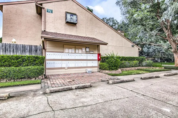 $1,350 | 5001 Lamonte Lane, Unit 21, Houston, TX 77092