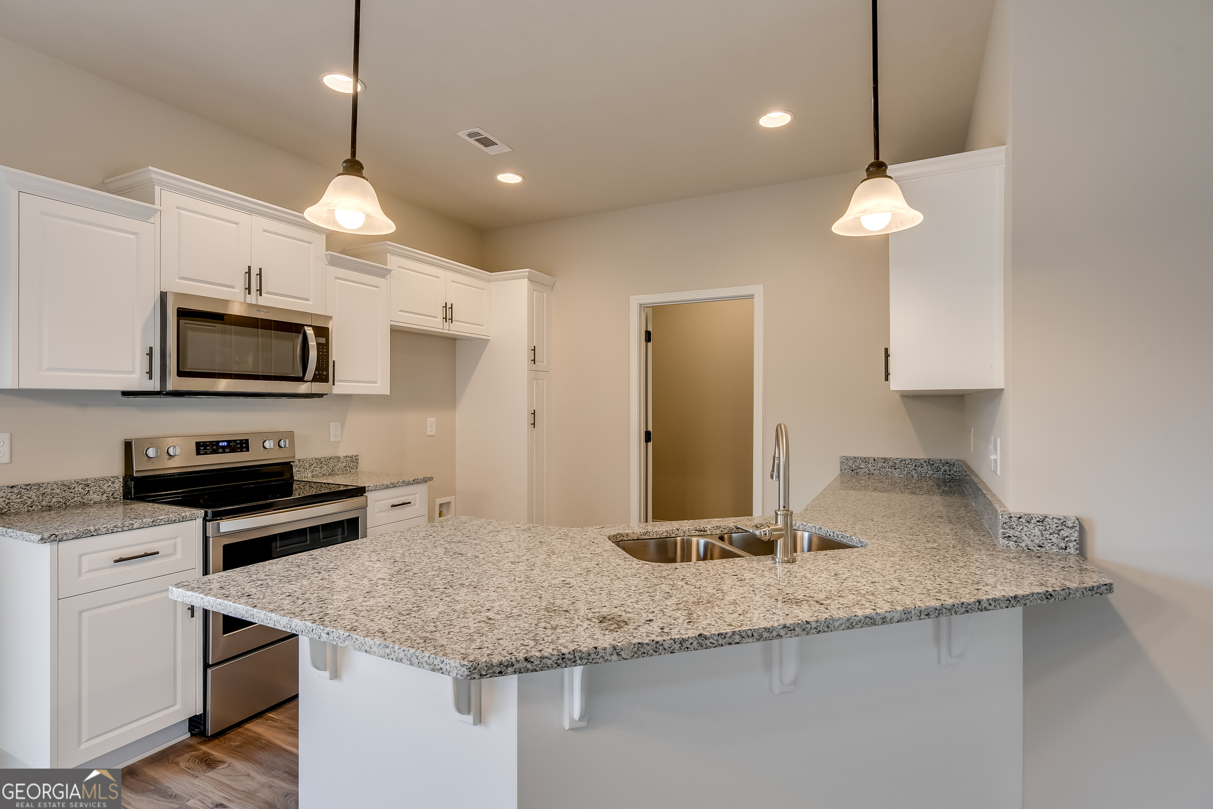 98 Orchard Circle Edgefield, SC 29824 - Photo 2 of 9