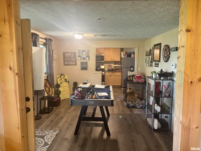 $67,000 | 300 Park Street, Prairie City, IL 61470