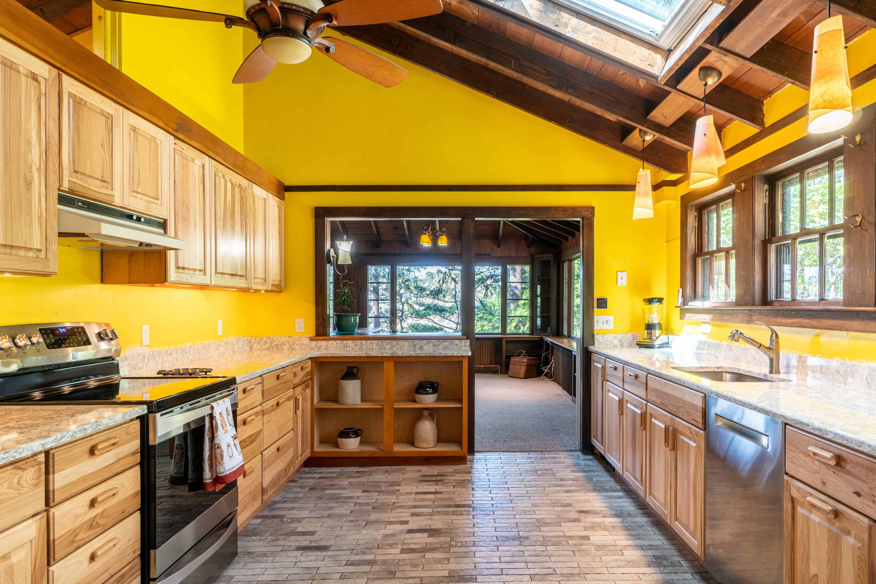 54 Devolder Road Marstons Mills, MA 02648 - Photo 6 of 33 DSC03537-HDR