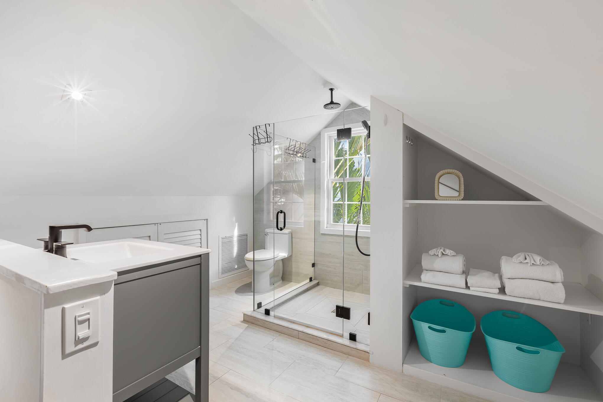 819 Elizabeth Street Key West, FL 33040 - Photo 20 of 28 a utility room with dryer and washer