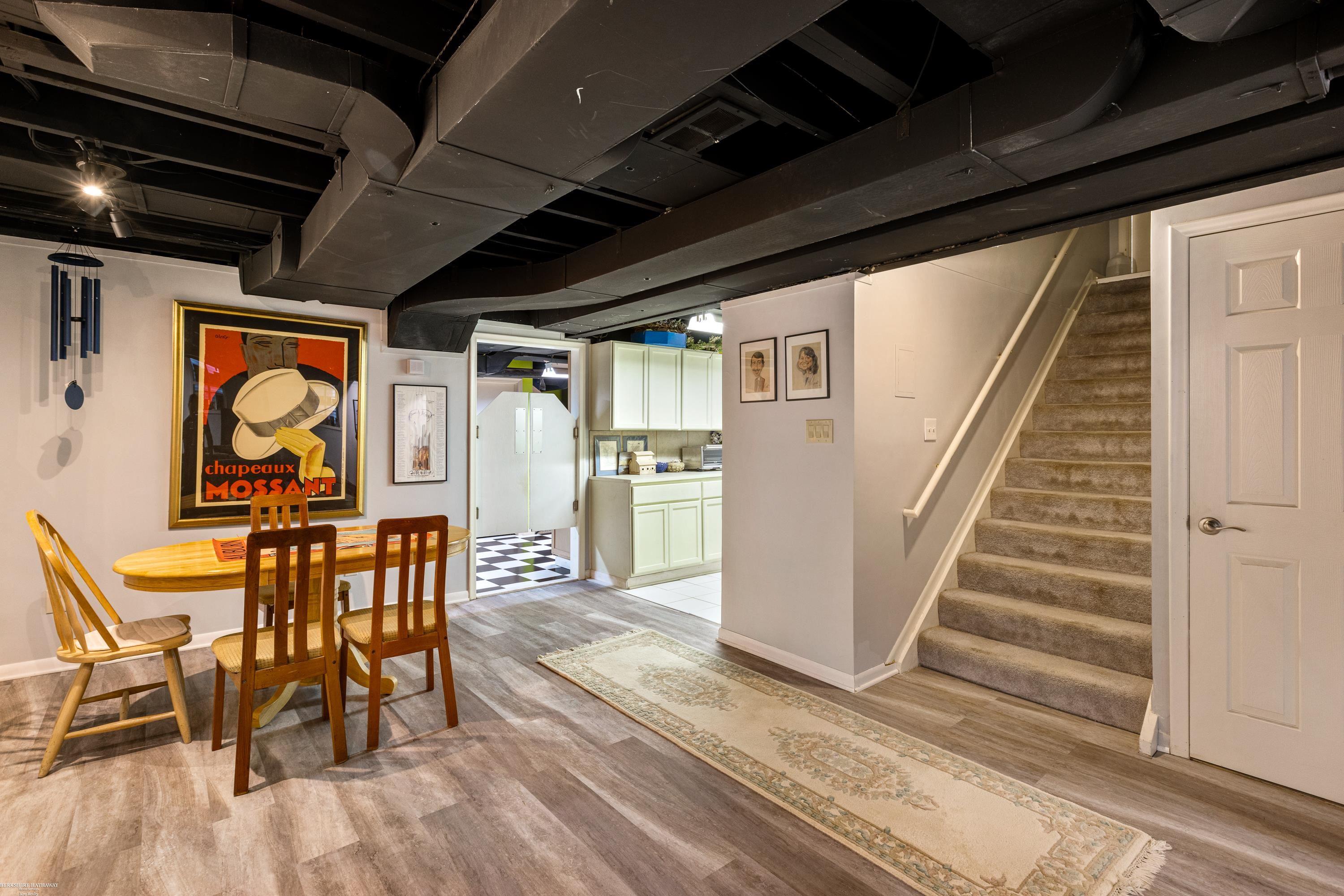 92 Deeplands Road Grosse Pointe, MI 48236 - Photo 62 of 75 50121634-61.JPG
