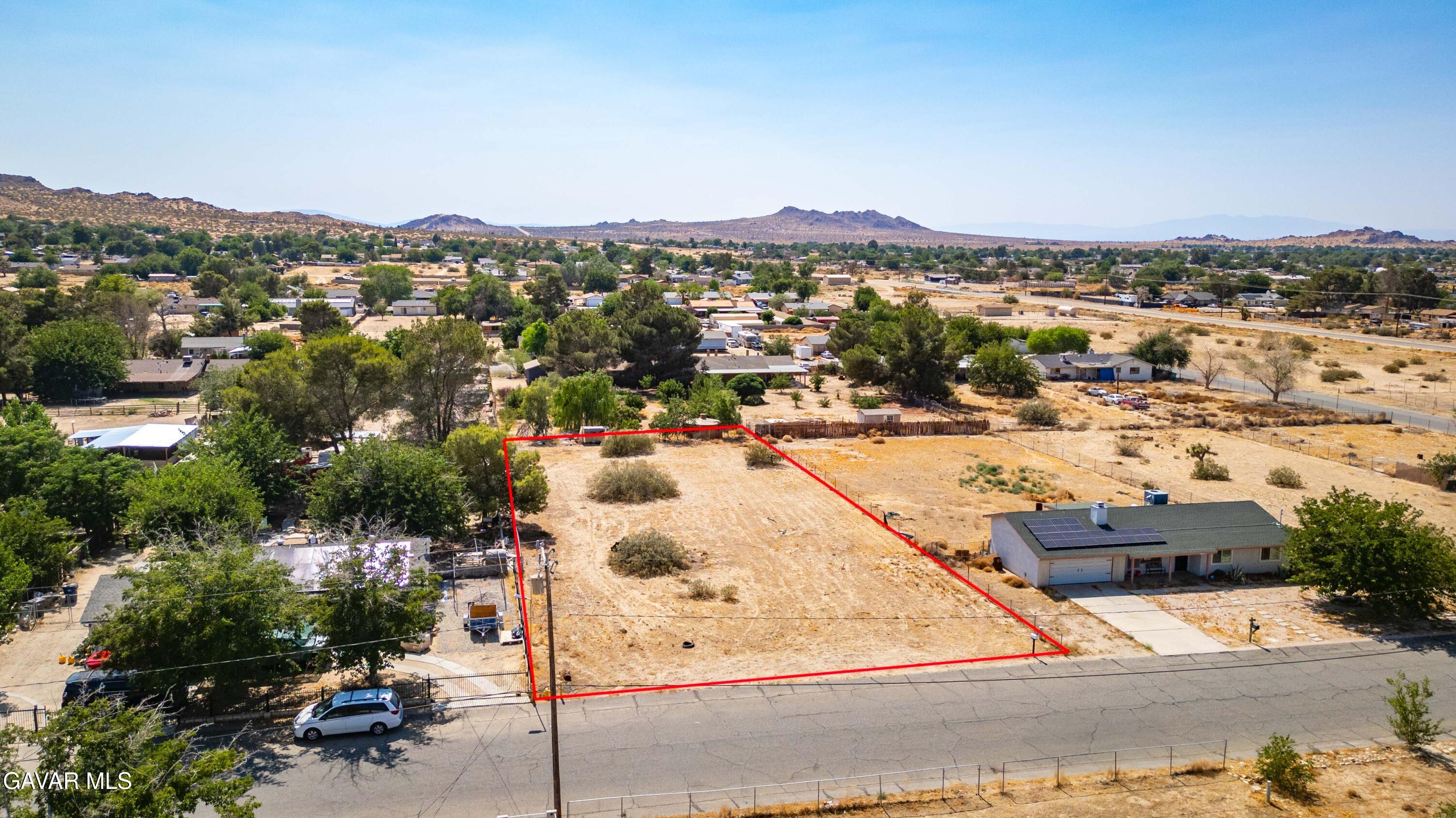 St Street East Palmdale, CA 93591 - Photo 5 of 14 a view of a city